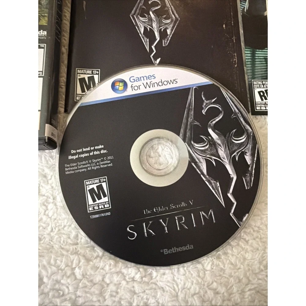 Skyrim The Elder Scrolls V 2011 PC DVD ROM Games for Windows CIB Complete Map